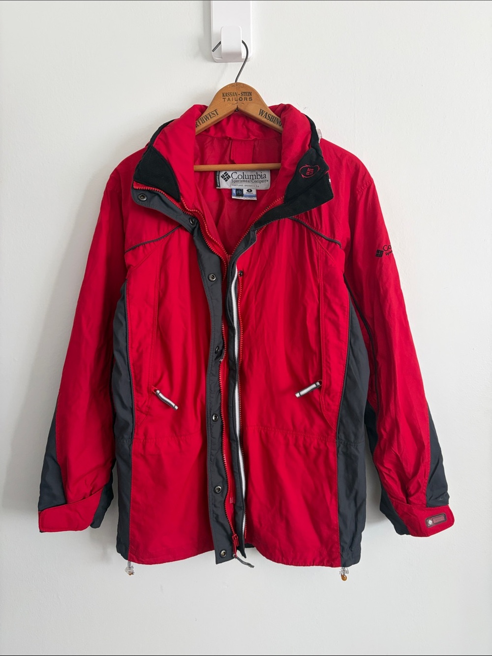 Women’s vintage Columbia Red and Gray Outdoor Jacket
